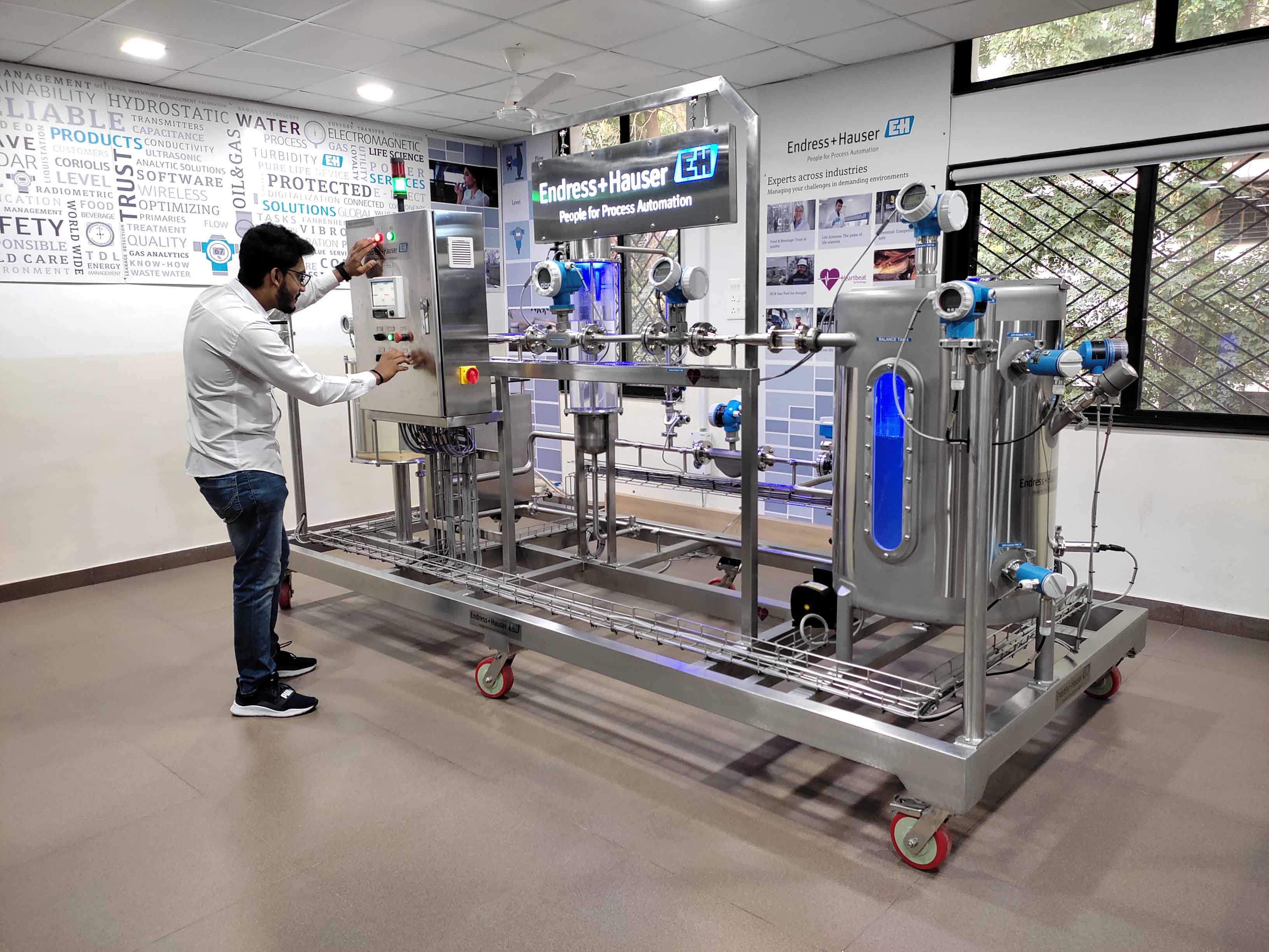 Industrial Hydraulics & Pneumatics